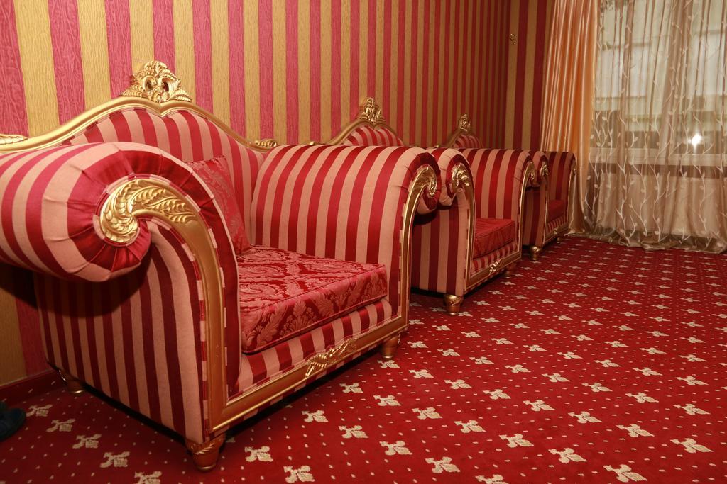 Hotel Gold Lion Κισινάου Εξωτερικό φωτογραφία