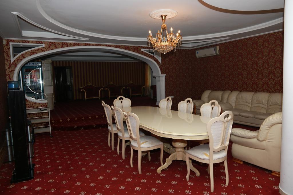 Hotel Gold Lion Κισινάου Εξωτερικό φωτογραφία