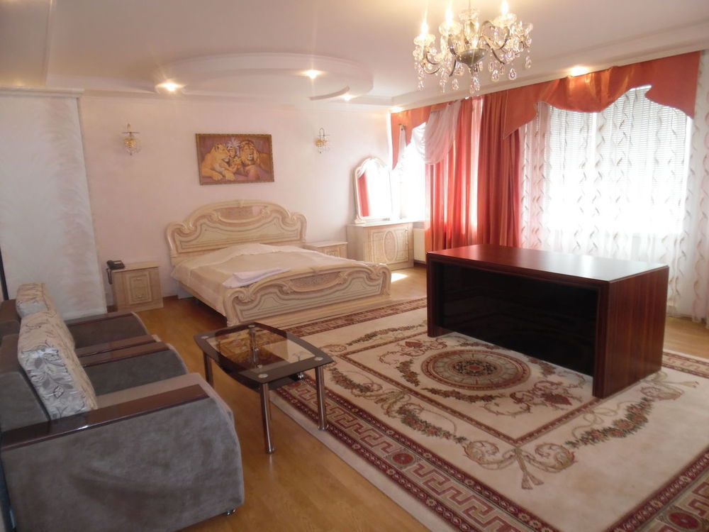 Hotel Gold Lion Κισινάου Εξωτερικό φωτογραφία