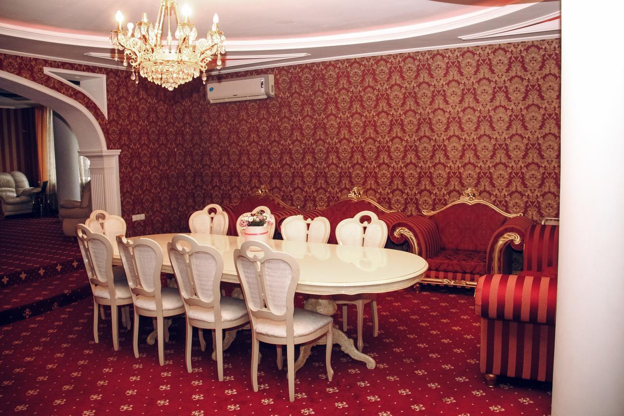 Hotel Gold Lion Κισινάου Εξωτερικό φωτογραφία