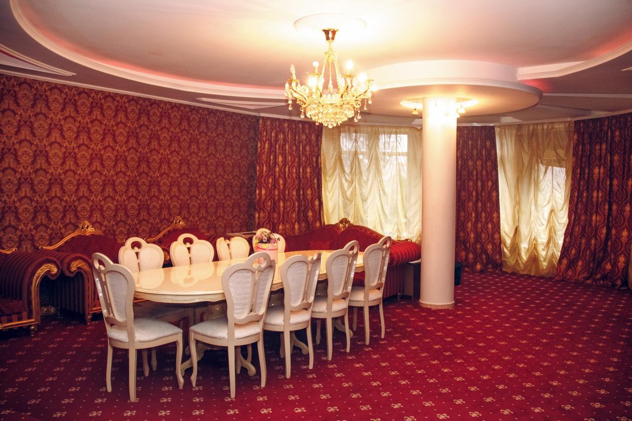 Hotel Gold Lion Κισινάου Εξωτερικό φωτογραφία
