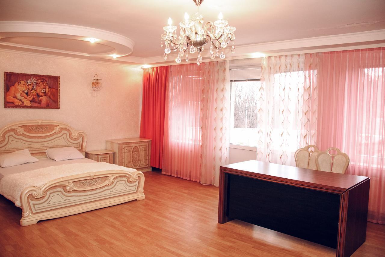 Hotel Gold Lion Κισινάου Εξωτερικό φωτογραφία