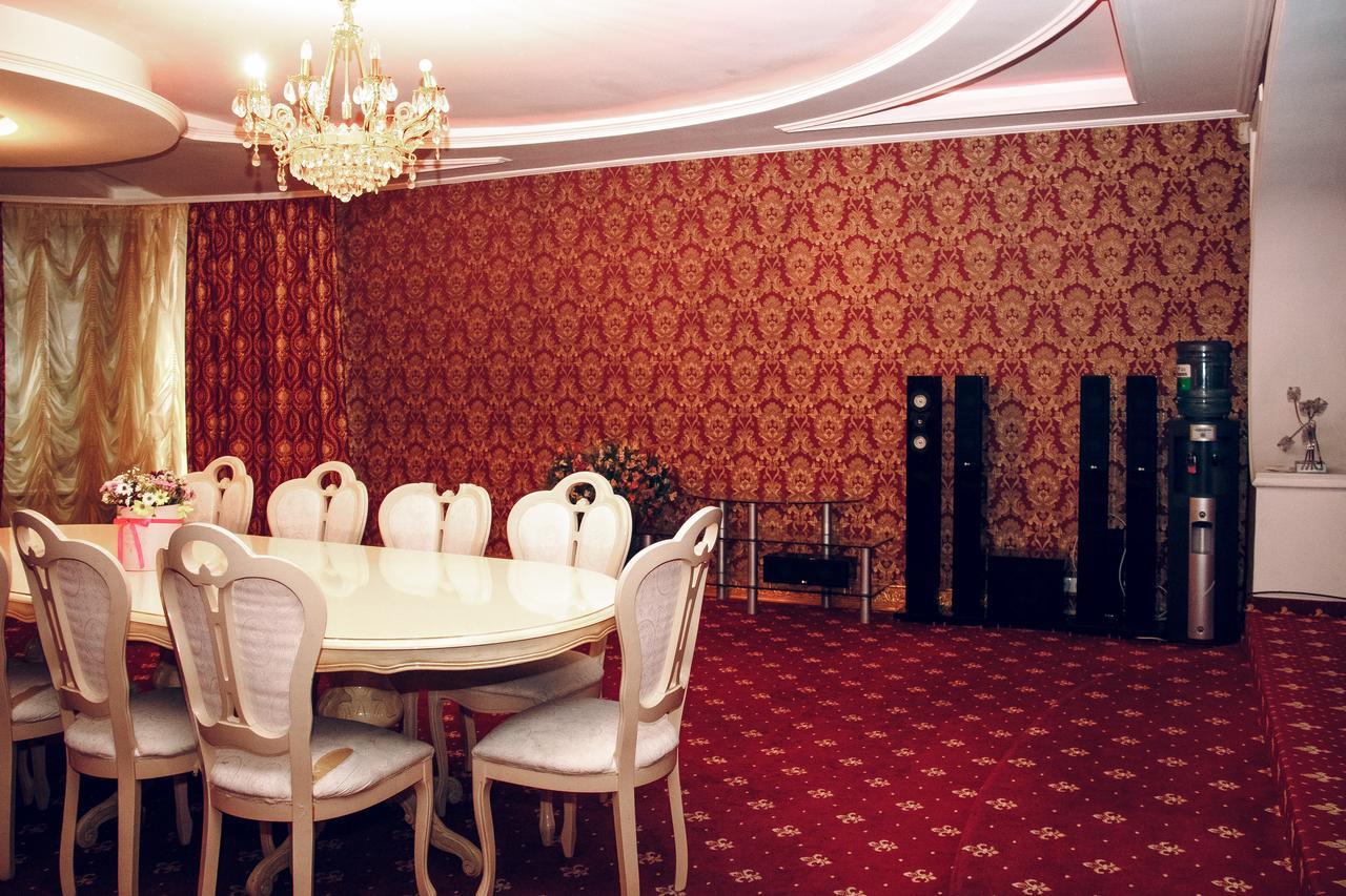 Hotel Gold Lion Κισινάου Εξωτερικό φωτογραφία
