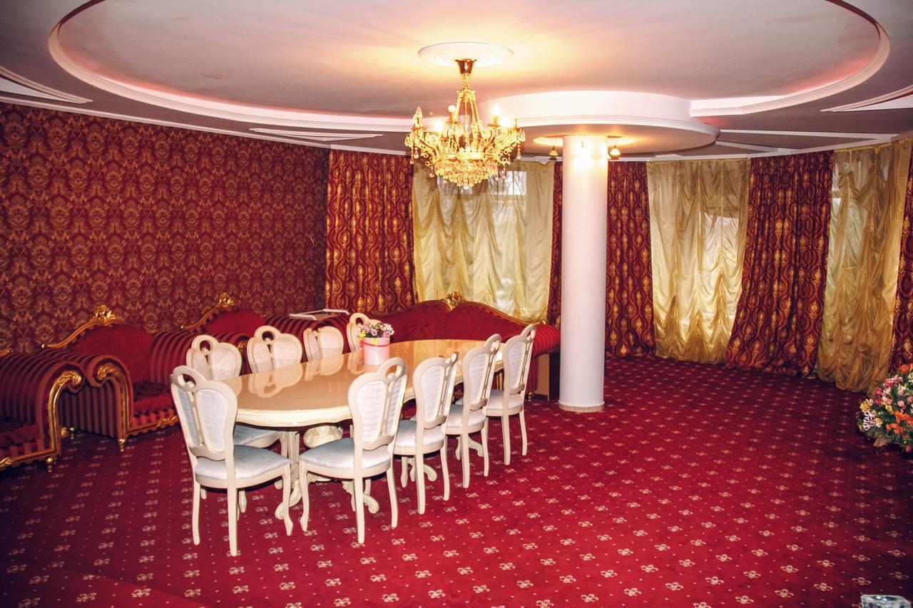 Hotel Gold Lion Κισινάου Εξωτερικό φωτογραφία