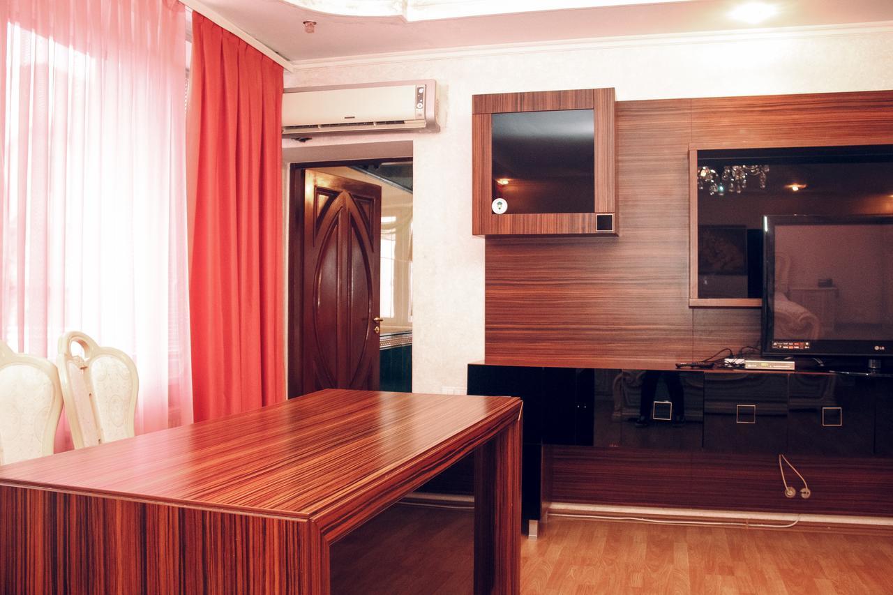 Hotel Gold Lion Κισινάου Εξωτερικό φωτογραφία