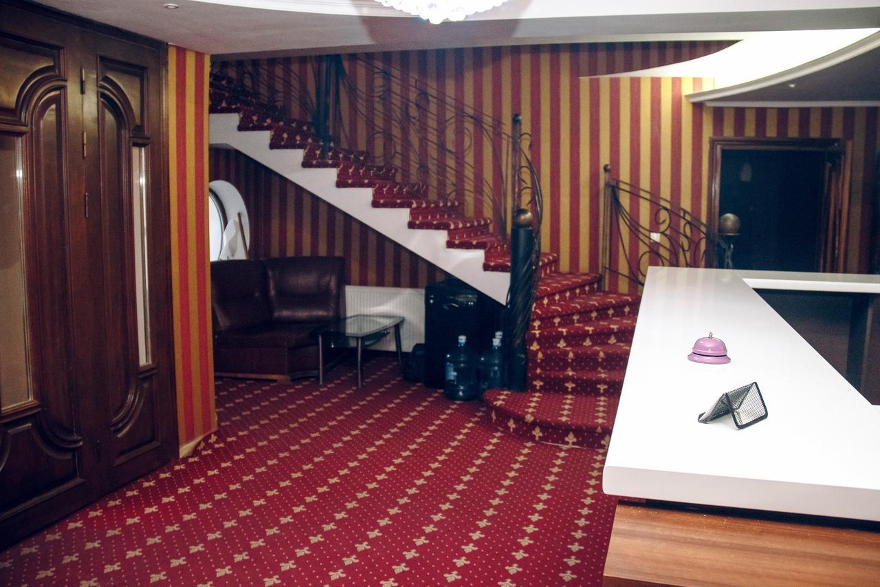 Hotel Gold Lion Κισινάου Εξωτερικό φωτογραφία