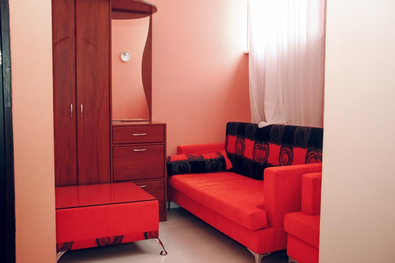 Hotel Gold Lion Κισινάου Εξωτερικό φωτογραφία