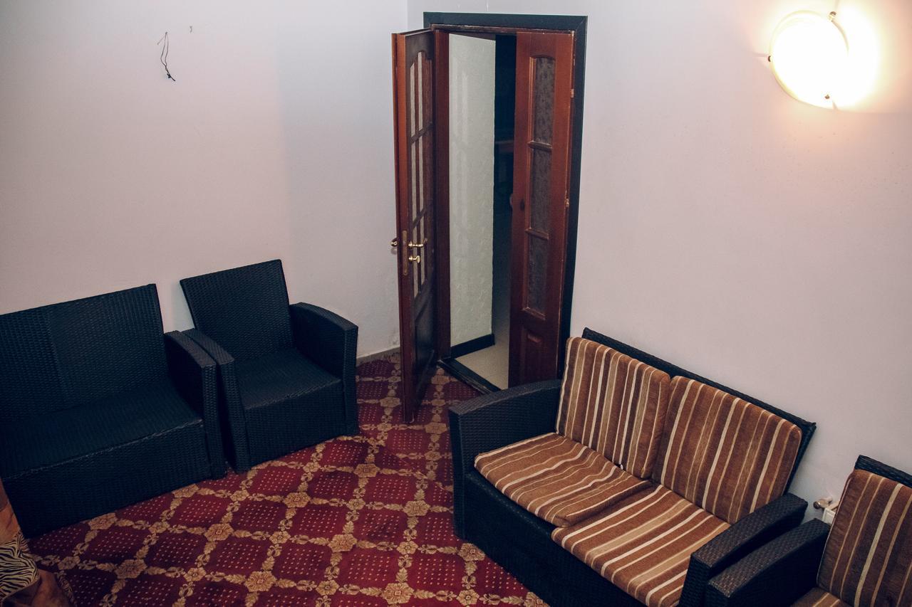 Hotel Gold Lion Κισινάου Εξωτερικό φωτογραφία