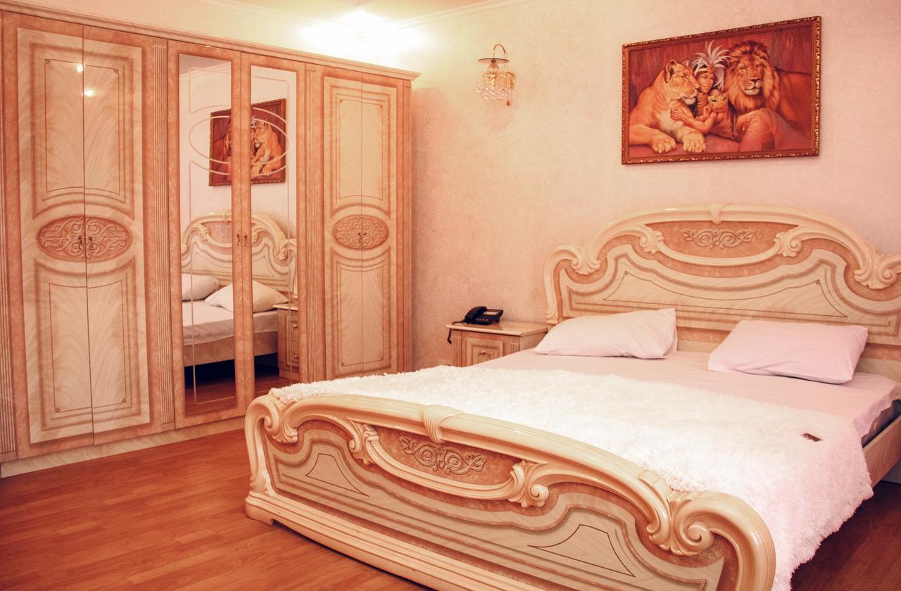 Hotel Gold Lion Κισινάου Εξωτερικό φωτογραφία
