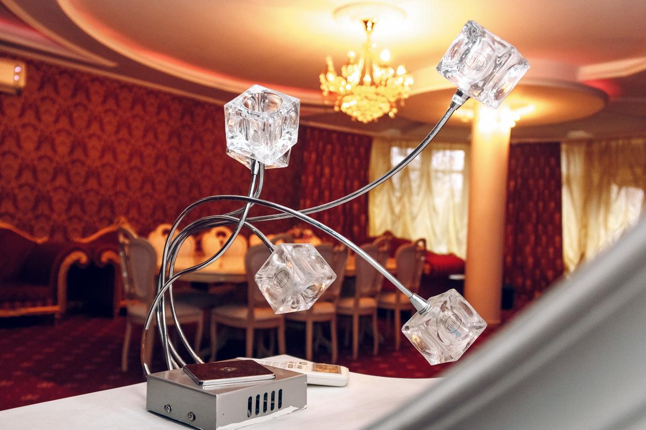 Hotel Gold Lion Κισινάου Εξωτερικό φωτογραφία
