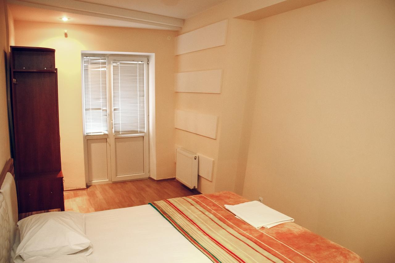 Hotel Gold Lion Κισινάου Εξωτερικό φωτογραφία