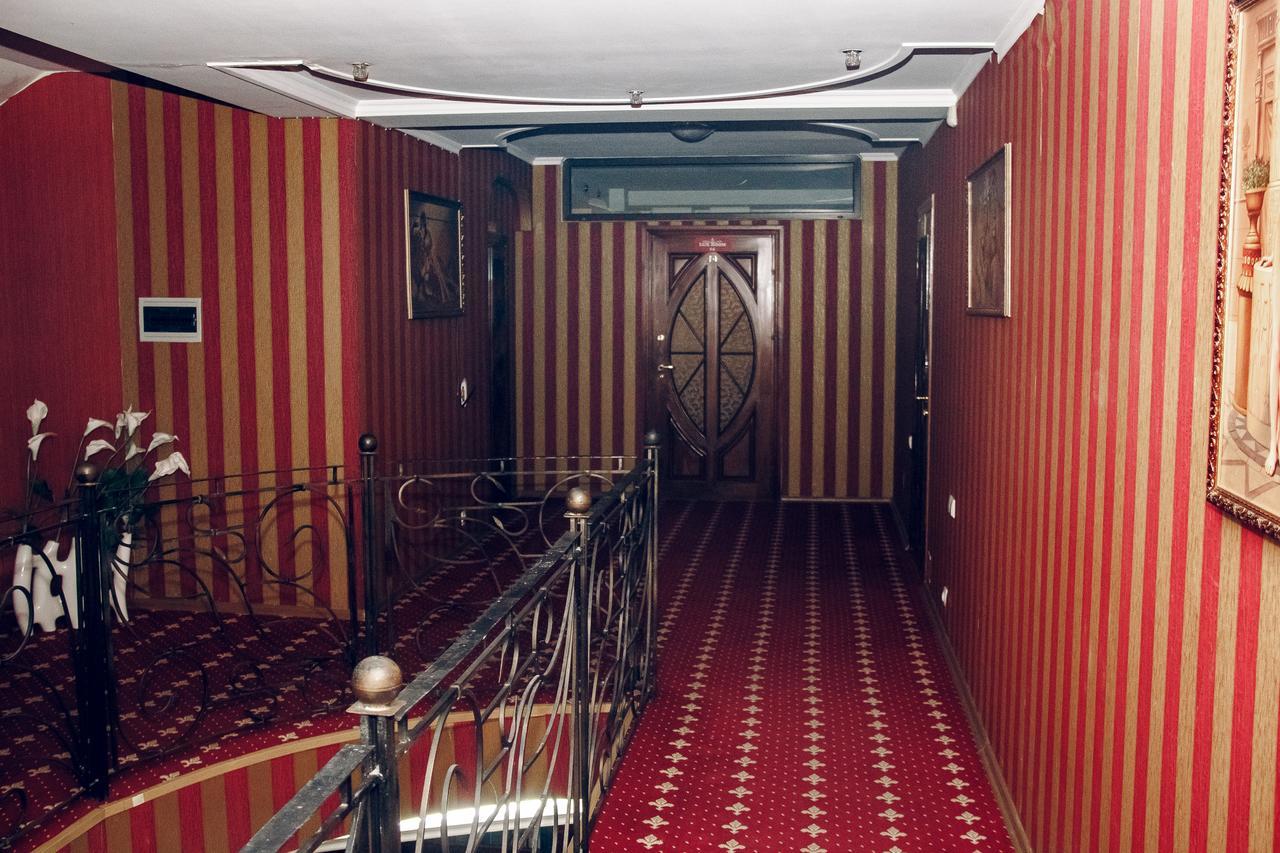 Hotel Gold Lion Κισινάου Εξωτερικό φωτογραφία