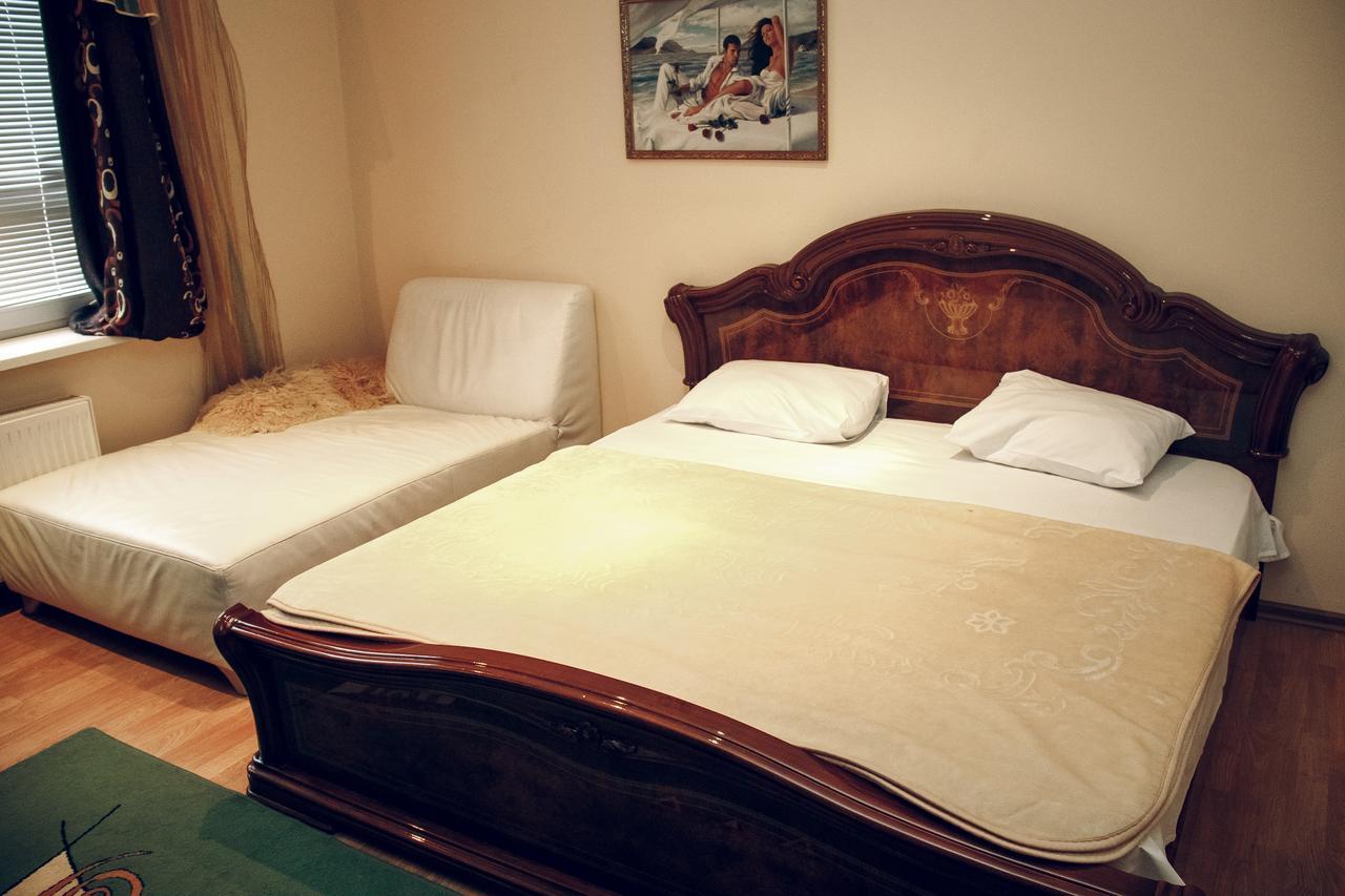 Hotel Gold Lion Κισινάου Εξωτερικό φωτογραφία